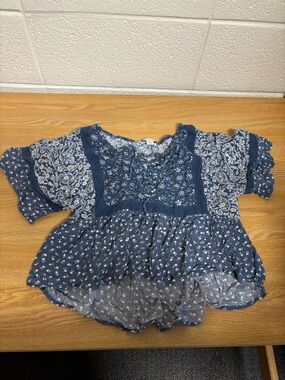 American Eagle Vintage Navy blue floral Lacey Blouse